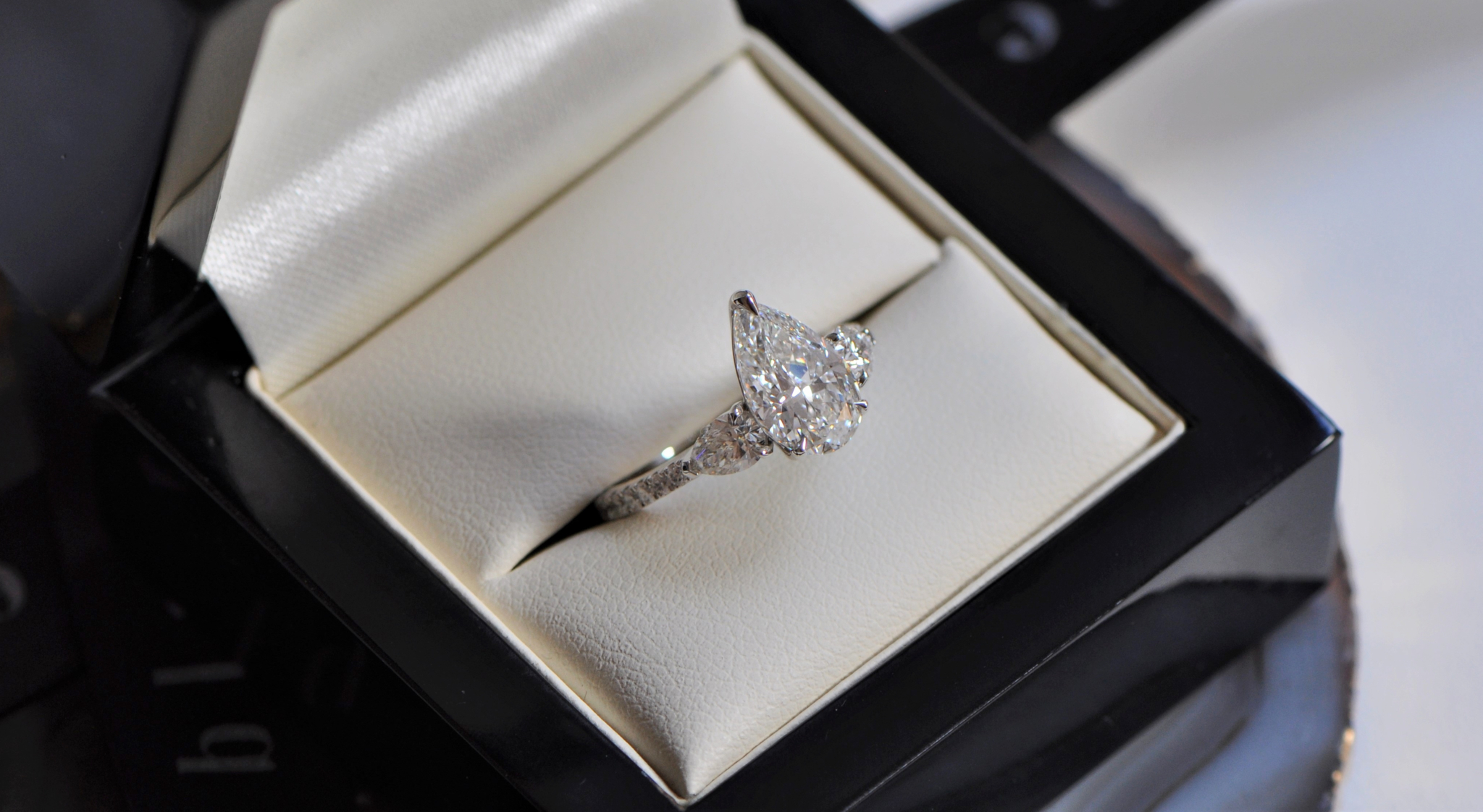 Portofino ring in box